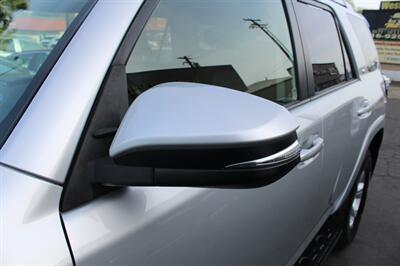 2017 Toyota 4Runner SR5 Premium   - Photo 13 - Sacramento, CA 95825