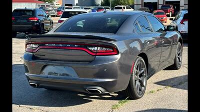2019 Dodge Charger SXT - Photo 4 - Dodge City, KS 67801