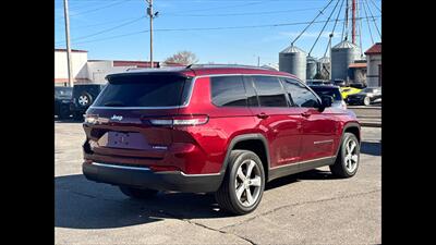 2022 Jeep Grand Cherokee L Limited   - Photo 4 - Dodge City, KS 67801