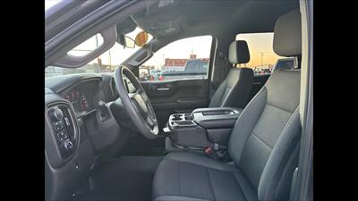 2022 Chevrolet Silverado 1500 Custom Trail Boss   - Photo 13 - Dodge City, KS 67801