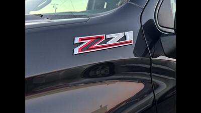 2022 Chevrolet Silverado 1500 Custom Trail Boss   - Photo 5 - Dodge City, KS 67801