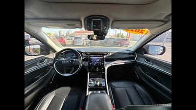 2021 Jeep Grand Cherokee L Limited   - Photo 7 - Dodge City, KS 67801