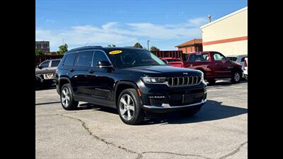 2021 Jeep Grand Cherokee L Limited   - Photo 2 - Dodge City, KS 67801
