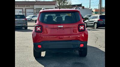 2018 Jeep Renegade Latitude   - Photo 5 - Dodge City, KS 67801