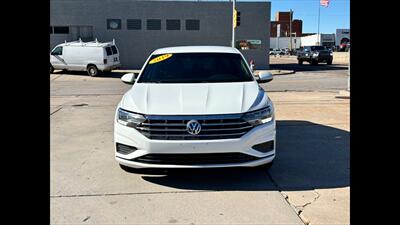 2019 Volkswagen Jetta SE   - Photo 3 - Dodge City, KS 67801