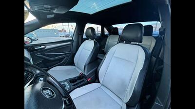 2019 Volkswagen Jetta 1.4T R-Line   - Photo 3 - Dodge City, KS 67801