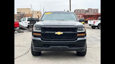 2018 Chevrolet Silverado 1500 Custom   - Photo 2 - Dodge City, KS 67801