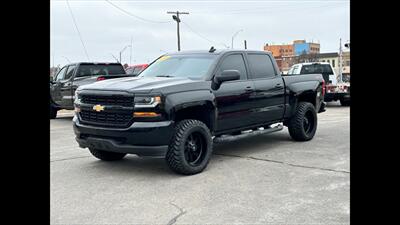 2018 Chevrolet Silverado 1500 Custom   - Photo 1 - Dodge City, KS 67801