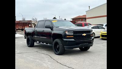 2018 Chevrolet Silverado 1500 Custom   - Photo 3 - Dodge City, KS 67801