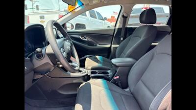 2018 Hyundai ELANTRA GT   - Photo 12 - Dodge City, KS 67801