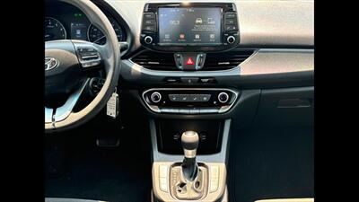2018 Hyundai ELANTRA GT   - Photo 11 - Dodge City, KS 67801