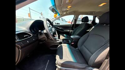 2018 Hyundai ELANTRA GT   - Photo 10 - Dodge City, KS 67801