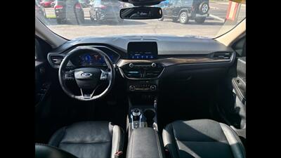 2020 Ford Escape Titanium   - Photo 6 - Dodge City, KS 67801