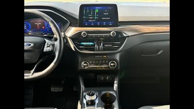 2020 Ford Escape Titanium   - Photo 9 - Dodge City, KS 67801