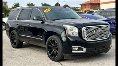 2015 GMC Yukon Denali   - Photo 2 - Dodge City, KS 67801