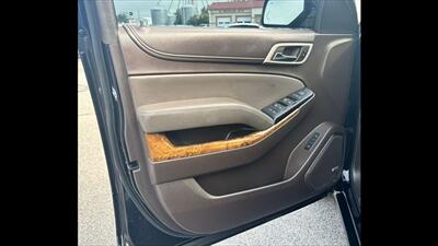 2015 GMC Yukon Denali   - Photo 11 - Dodge City, KS 67801