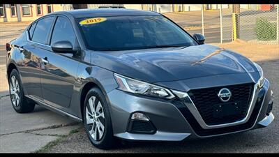 2019 Nissan Altima 2.5 S   - Photo 3 - Dodge City, KS 67801