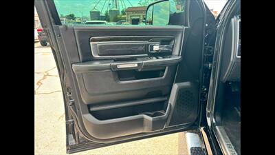 2017 RAM 1500 Laramie Limited - Photo 15 - Dodge City, KS 67801