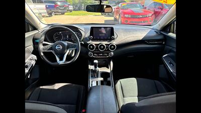 2021 Nissan Sentra SR   - Photo 5 - Dodge City, KS 67801