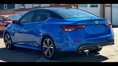 2021 Nissan Sentra SR   - Photo 4 - Dodge City, KS 67801