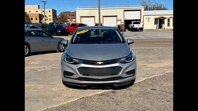 2018 Chevrolet Cruze LT Auto   - Photo 3 - Dodge City, KS 67801