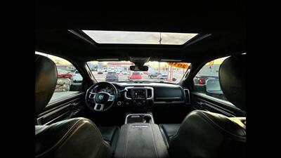 2018 RAM 2500 Laramie Limited   - Photo 8 - Dodge City, KS 67801