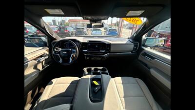 2023 Chevrolet Silverado 1500 LT   - Photo 6 - Dodge City, KS 67801