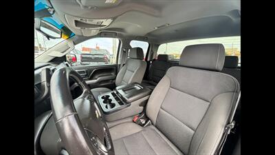 2017 Chevrolet Silverado 1500 LT   - Photo 7 - Dodge City, KS 67801