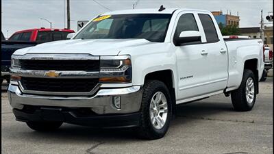 2017 Chevrolet Silverado 1500 LT   - Photo 2 - Dodge City, KS 67801