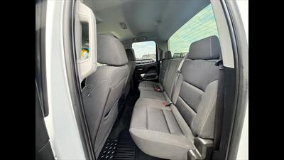 2017 Chevrolet Silverado 1500 LT   - Photo 9 - Dodge City, KS 67801