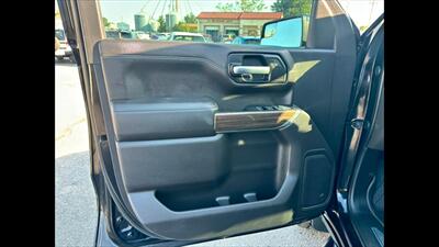 2019 Chevrolet Silverado 1500 RST - Photo 14 - Dodge City, KS 67801