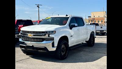 2019 Chevrolet Silverado 1500 LT   - Photo 4 - Dodge City, KS 67801