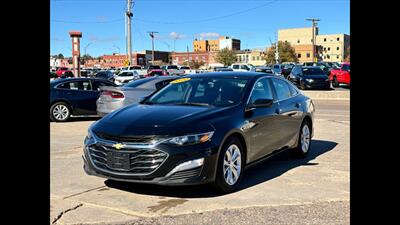 2020 Chevrolet Malibu LT   - Photo 3 - Dodge City, KS 67801