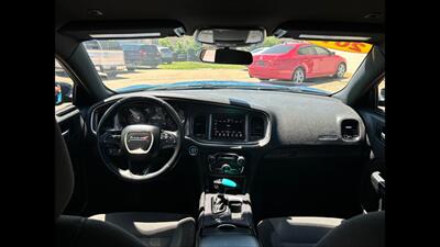 2018 Dodge Charger SXT   - Photo 10 - Dodge City, KS 67801