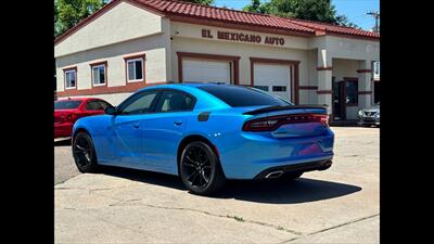 2018 Dodge Charger SXT   - Photo 5 - Dodge City, KS 67801