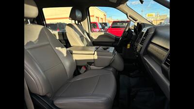 2018 Ford F-350 XL   - Photo 9 - Dodge City, KS 67801