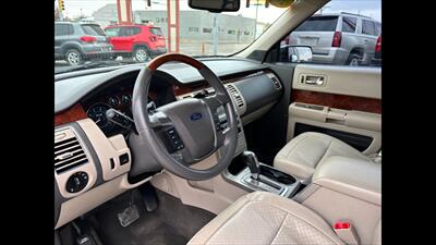 2010 Ford Flex Limited   - Photo 13 - Dodge City, KS 67801