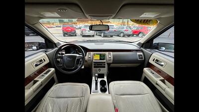 2010 Ford Flex Limited   - Photo 5 - Dodge City, KS 67801