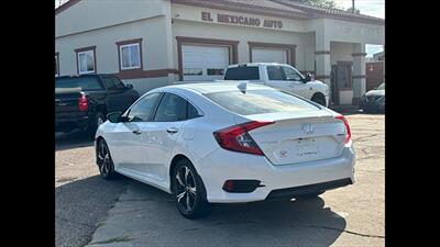 2018 Honda Civic Touring   - Photo 3 - Dodge City, KS 67801