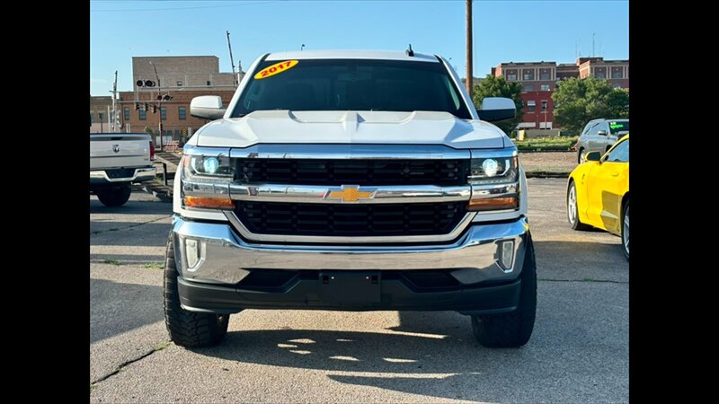 2017 Chevrolet Silverado 1500 LT  