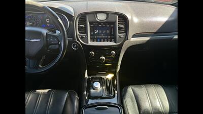 2019 Chrysler 300 Series S   - Photo 9 - Dodge City, KS 67801