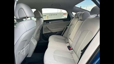 2016 Hyundai SONATA SE   - Photo 15 - Dodge City, KS 67801