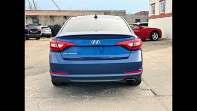 2016 Hyundai SONATA SE   - Photo 8 - Dodge City, KS 67801