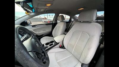 2016 Hyundai SONATA SE   - Photo 17 - Dodge City, KS 67801