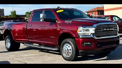 2022 RAM 3500 Laramie   - Photo 2 - Dodge City, KS 67801