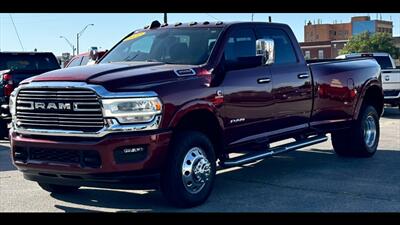 2022 RAM 3500 Laramie   - Photo 3 - Dodge City, KS 67801