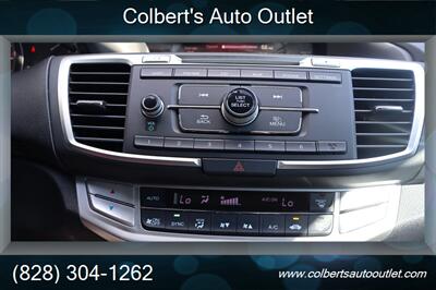 2015 Honda Accord Sport   - Photo 32 - Hickory, NC 28601