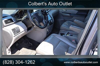 2014 Honda Odyssey Touring 4dr Mini Van   - Photo 8 - Hickory, NC 28601