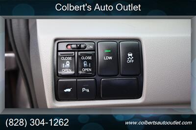 2014 Honda Odyssey Touring 4dr Mini Van   - Photo 29 - Hickory, NC 28601