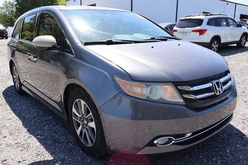 2014 Honda Odyssey Touring 4dr Mini Van - Photo 4 - Hickory, NC 28601